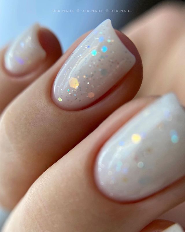 Манікюр на зиму 2022: модні ідеї дизайну нігтів у фото - фото 489776