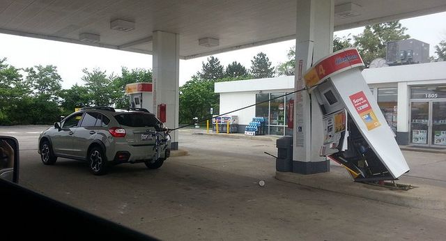 5 поширених помилок водіїв під час заправки авто на АЗС - фото 489801