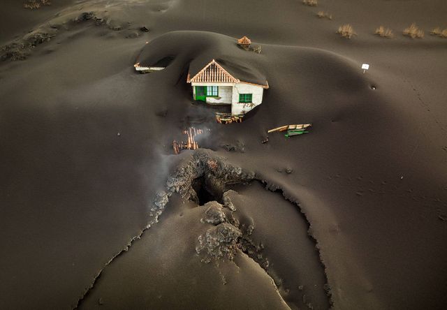 Дивіться, як зараз виглядає острів Пальма, на якому три місяці тривало виверження вулкана - фото 489852