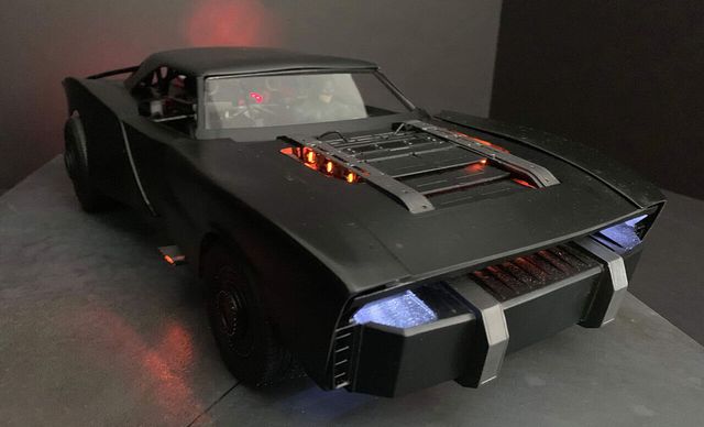 Новий бетмобіль засвітили у свіжому трейлері продовження Бетмена - фото 489987