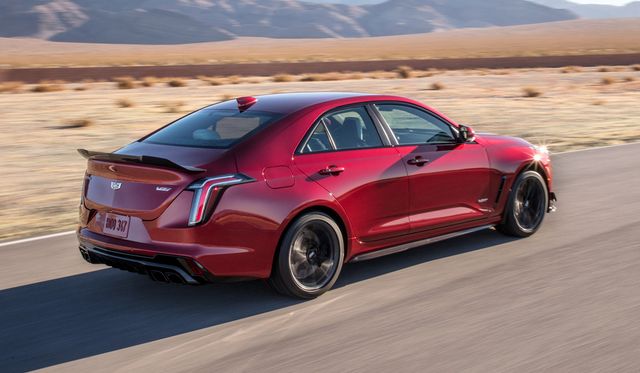 Седани Cadillac залишилися без автопілота: у чому причина - фото 490073