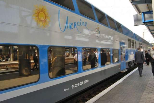 З Києва до Львова їздитиме двоповерховий потяг: дивіться, як він виглядає і що є у вагонах - фото 490094