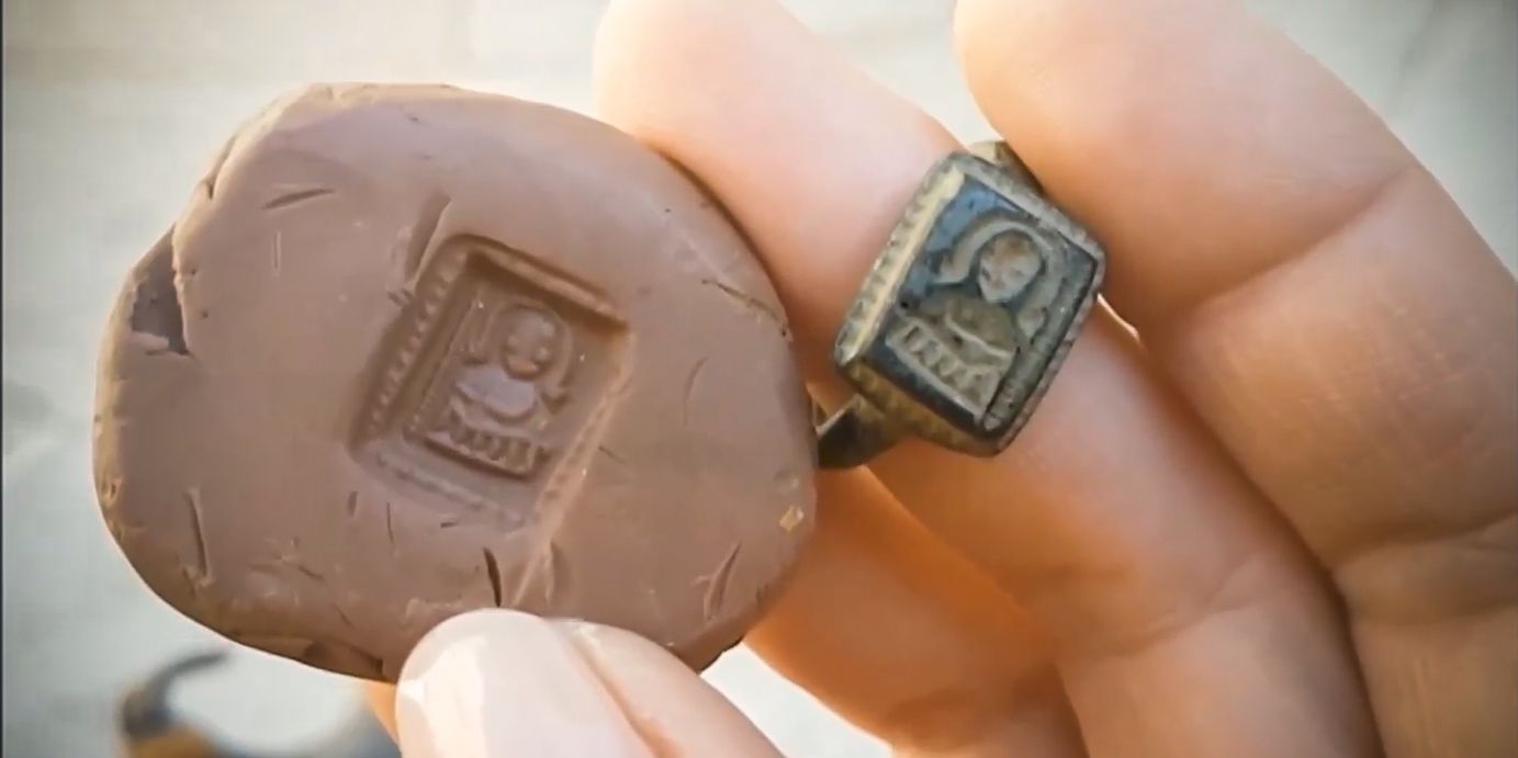 Перстень Санта Клауса: в Ізраїлі показали незвичну прикрасу