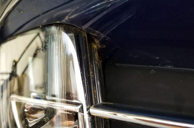 У Tesla виявили нову проблему: в електромобілів 'ржавіє' пластик - фото 490455