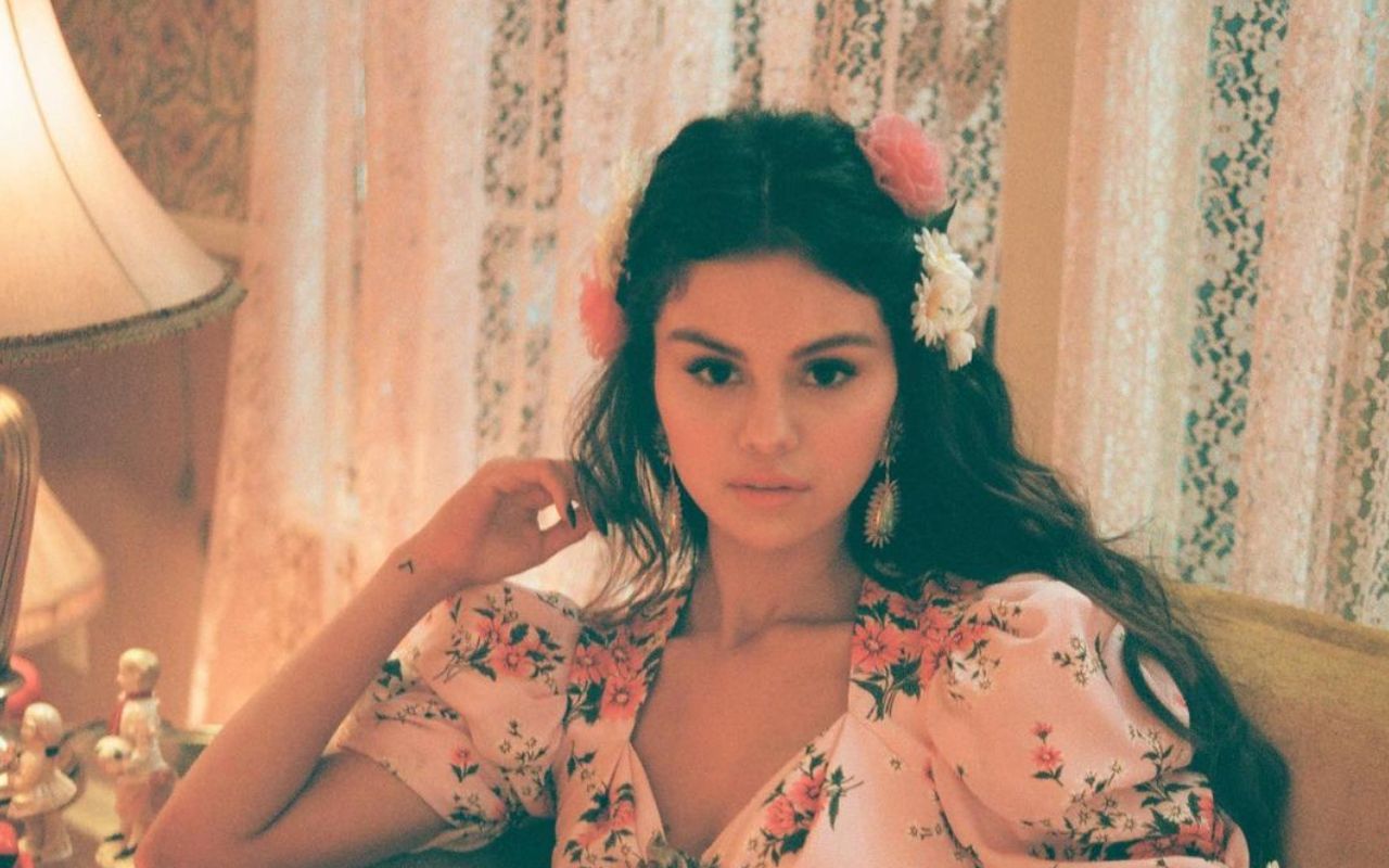 Селена Гомес і Кара Делевінь набили парні татуювання: що на них зображено