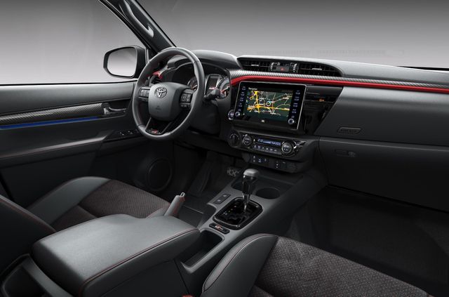 Для ринку Європи: Toyota представила спортивний Hilux GR Sport - фото 490902