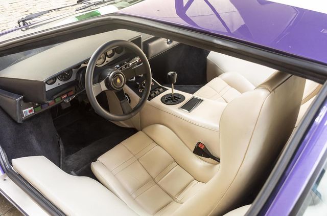 Lamborghini Countach принцеси Саудівської Аравії виставили на продаж - фото 490944