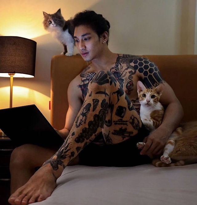 Названо власника найкрасивішого чоловічого обличчя 2021 року - фото 490954