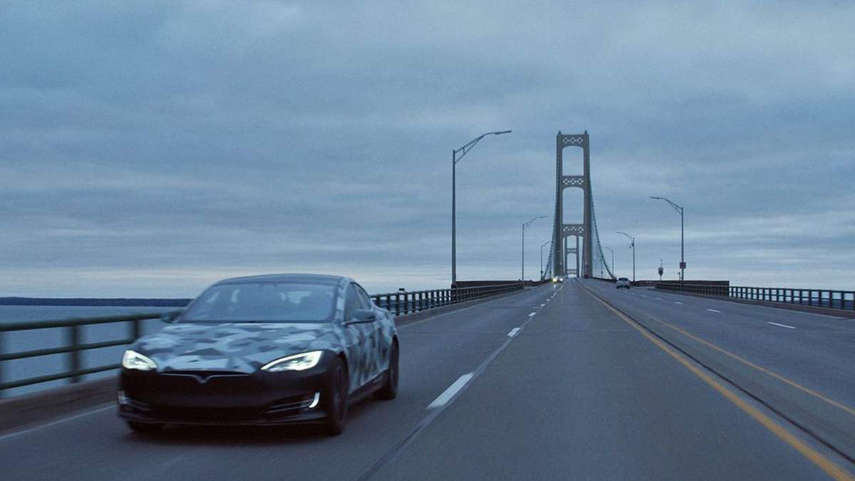 Tesla Model S проїхала 1200 кілометрів на одному заряді - фото 1