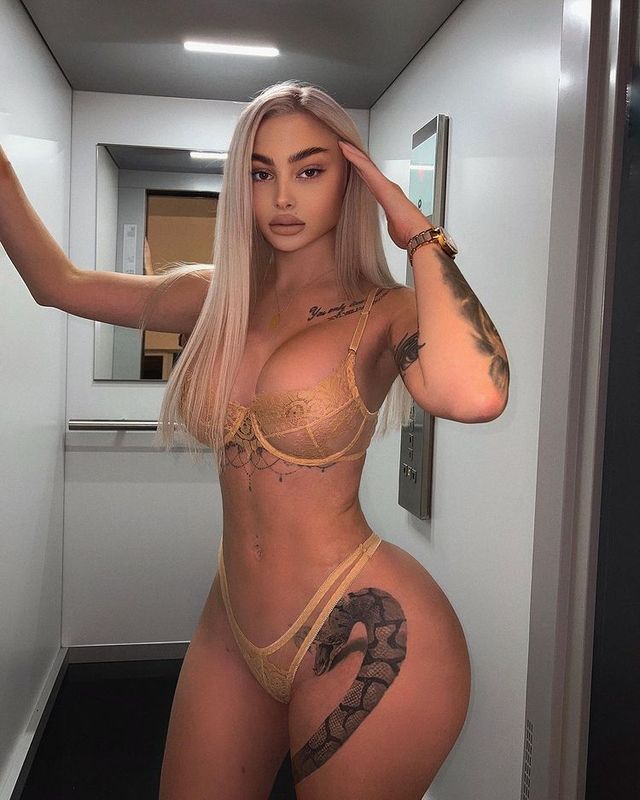 Дівчина тижня: зірка OnlyFans Селін Чентіно, яка відверто хизується своїми формами – 18+ - фото 491326