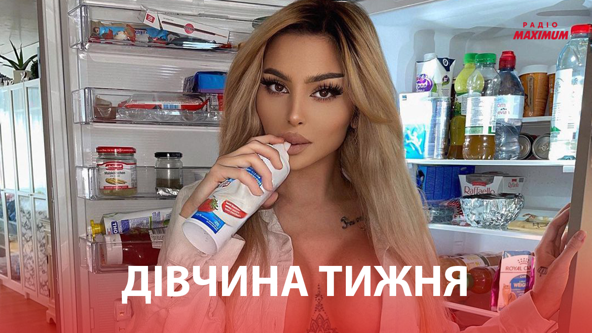 Дівчина тижня: зірка OnlyFans Селін Чентіно, яка відверто хизується своїми формами – 18+