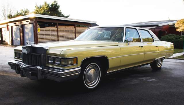 У Швеції на аукціон пустять з молотка Cadillac Елвіса Преслі - фото 491437