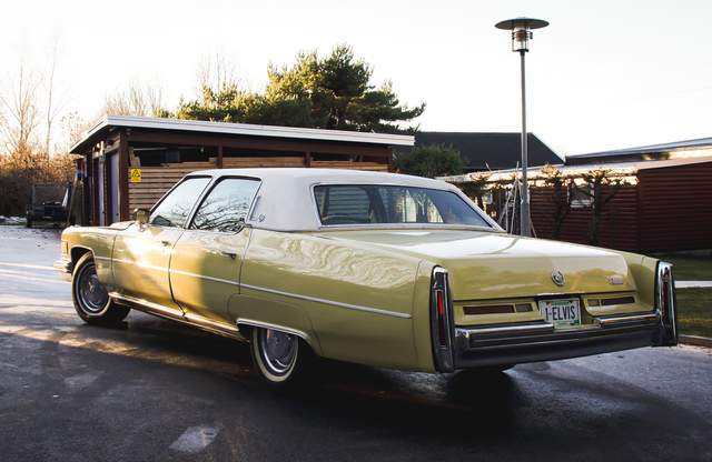 У Швеції на аукціон пустять з молотка Cadillac Елвіса Преслі - фото 491440