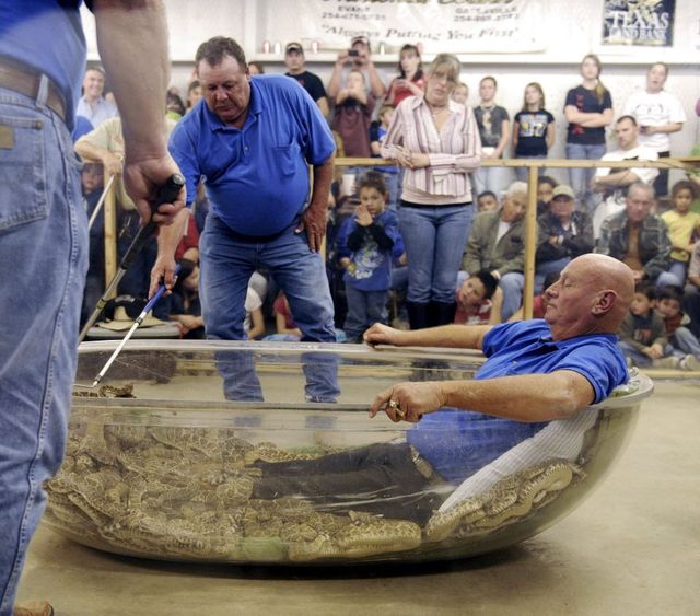 У Книзі Гіннеса відмовилися фіксувати небезпечний рекорд: у чому полягає трюк - фото 491449