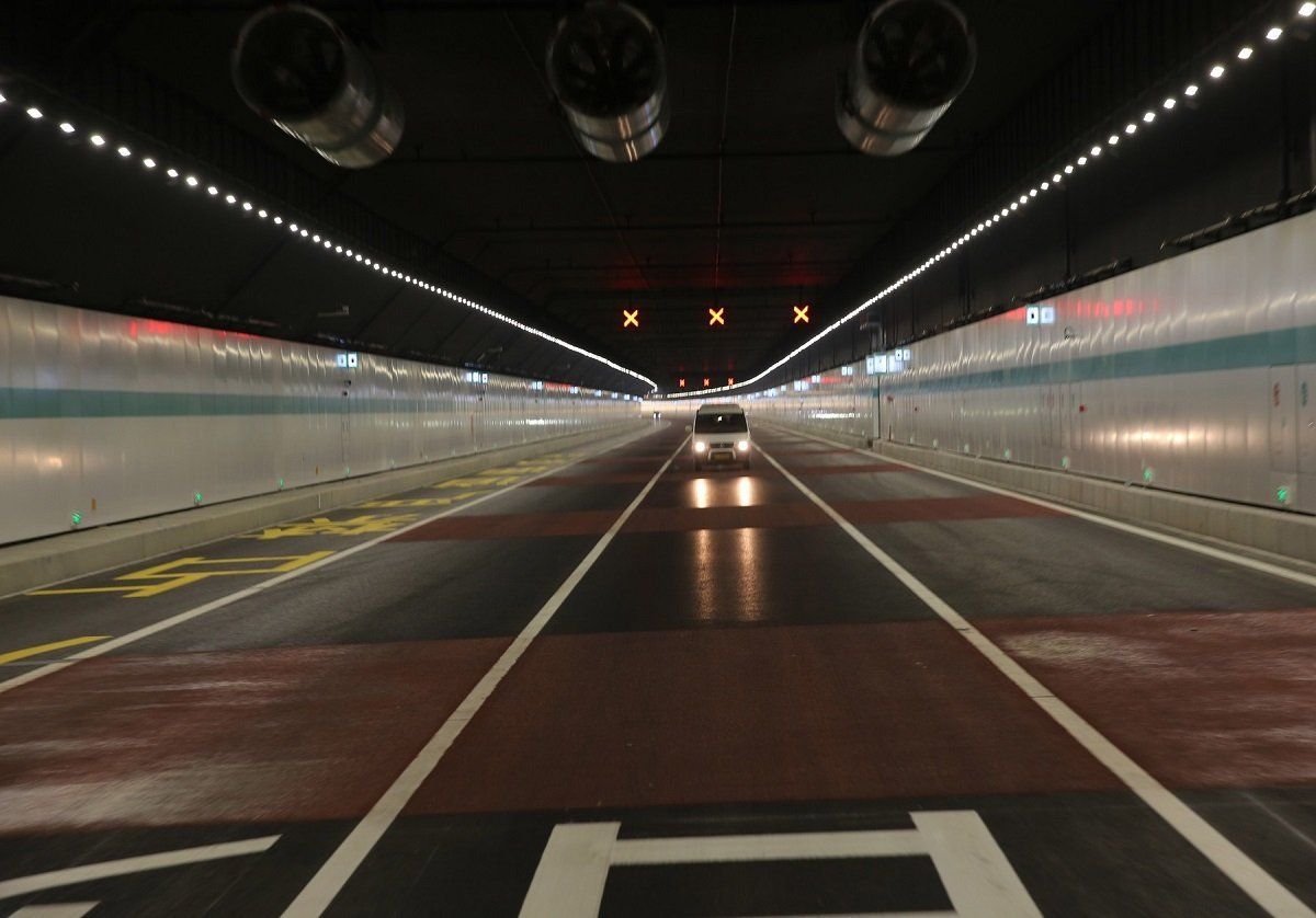 У Китаї з'явився найдовший підводний тунель для машин - фото 1
