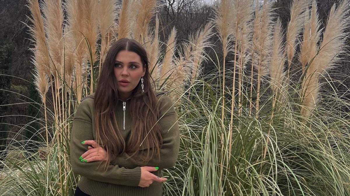 Схудла солістка гурту KAZKA зізналася, що закохалася