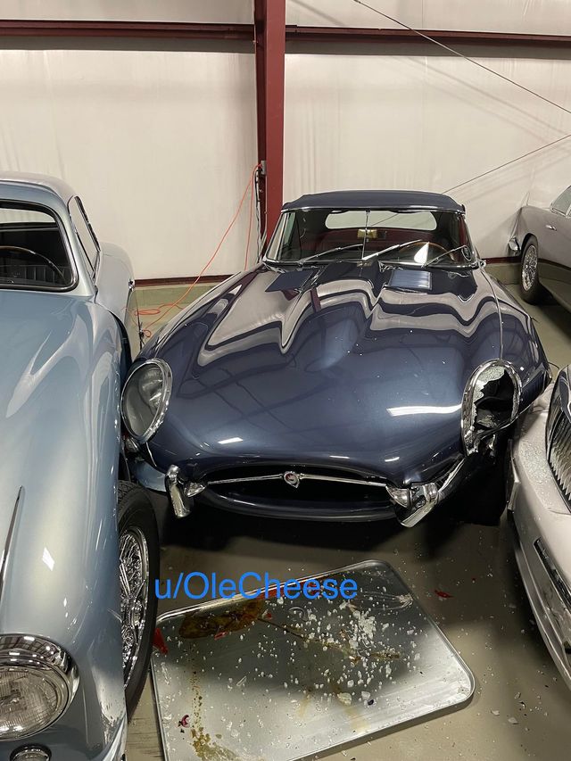 Горе-водій розтрощив чотири розкішні авто у приватному гаражі: відео з камер спостереження - фото 491705