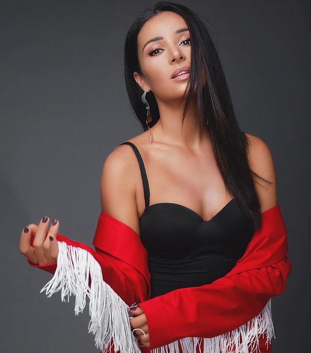 Найгарячіші образи Злати Огнєвіч за всю кар'єру: добірка фото іменинниці (18+) - фото 491831