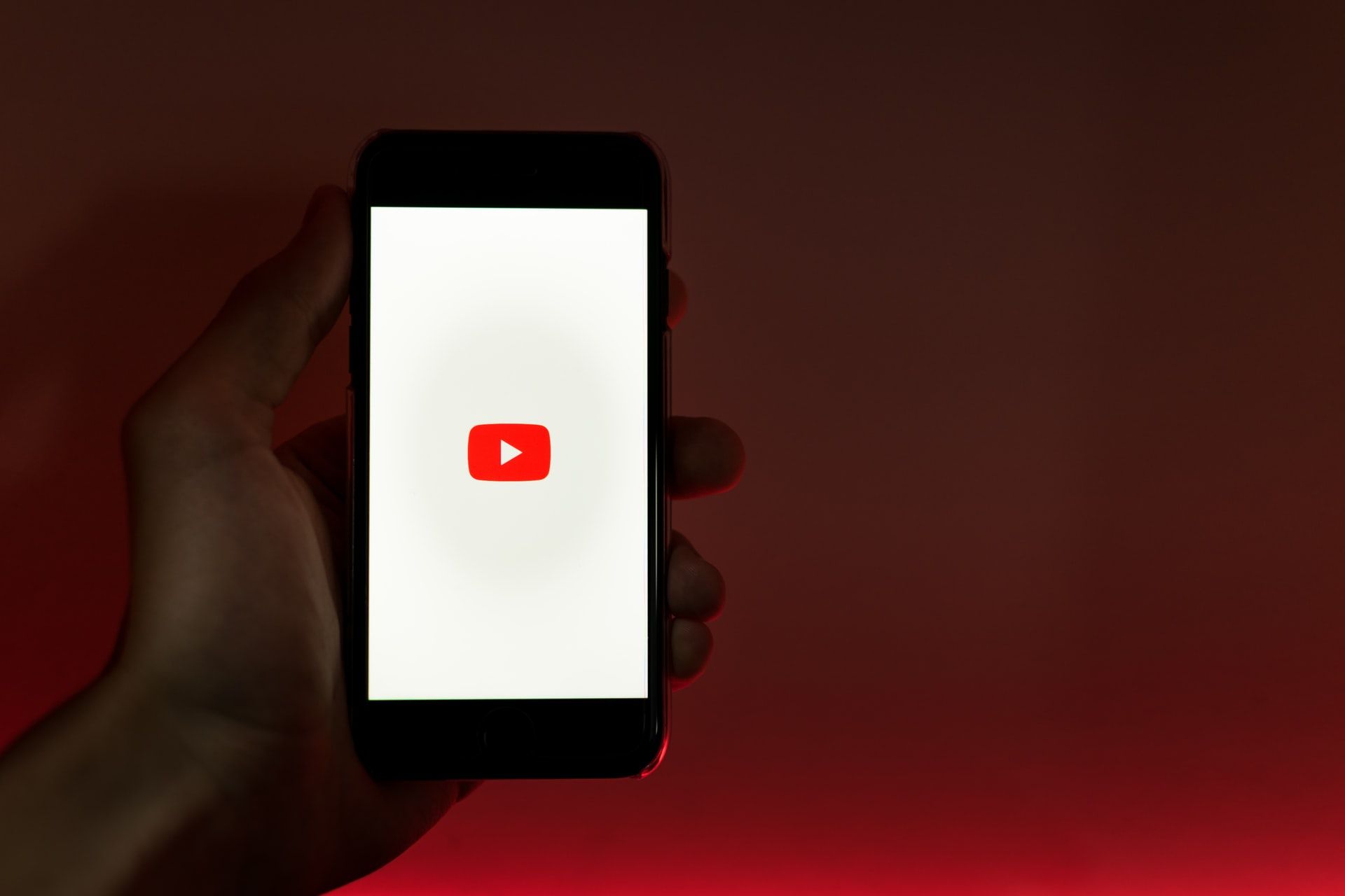 Вірусність зашкалює: уперше в історії YouTube ролик набрав 10 мільярдів переглядів