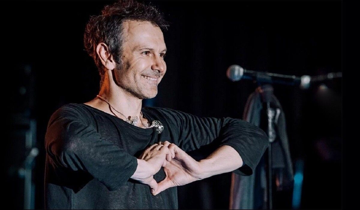 Стрижка під горщик: Святослав Вакарчук показав, як виглядав у 19 років