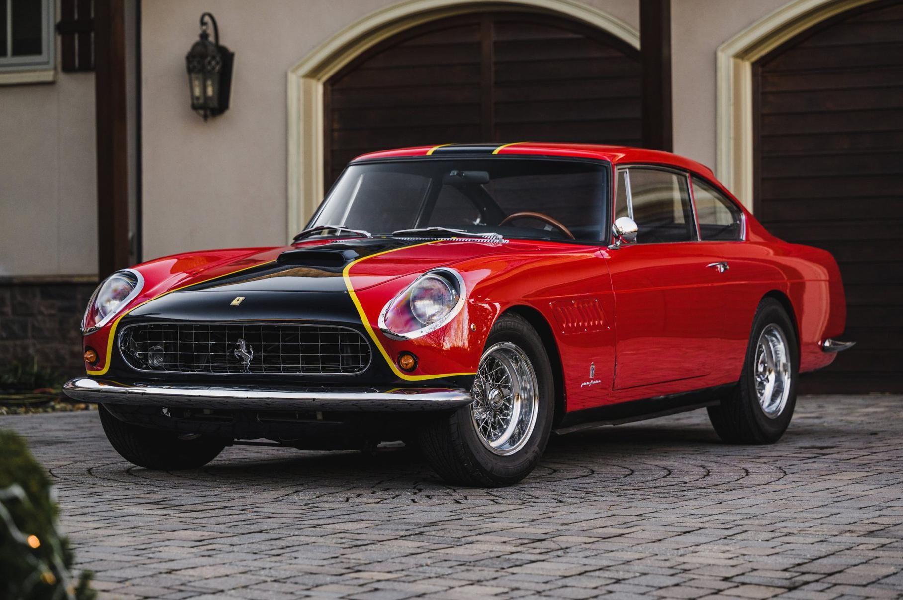 У продажі з'явився класичний Ferrari 250 GTE з двигуном від Chevrolet