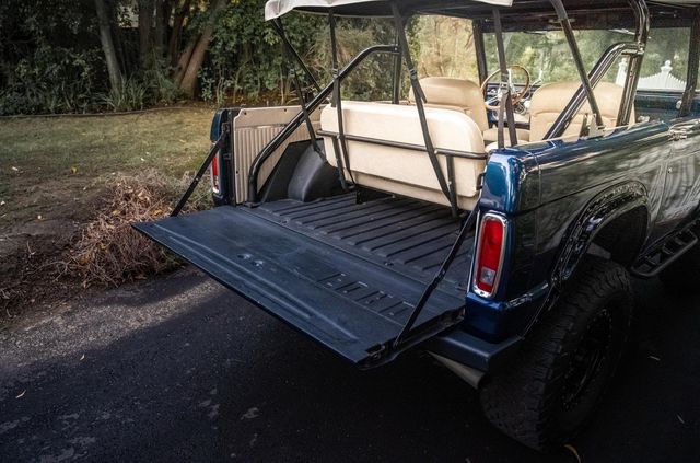 Колишній чемпіон Формули-1 виставив на продаж 52-річний позашляховик - фото 492354