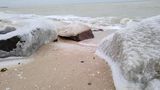 У мережі показали вражаючі фото обмерзлого берега Кирилівки
