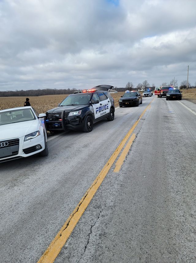 Зловмисник у США викрав машину зі сплячим пасажиром усередині - фото 492605