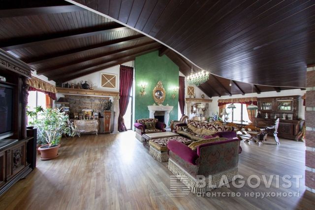 Власний ліфт та кімната під охороною: у Києві продають квартиру за 28 мільйонів гривень - фото 492776