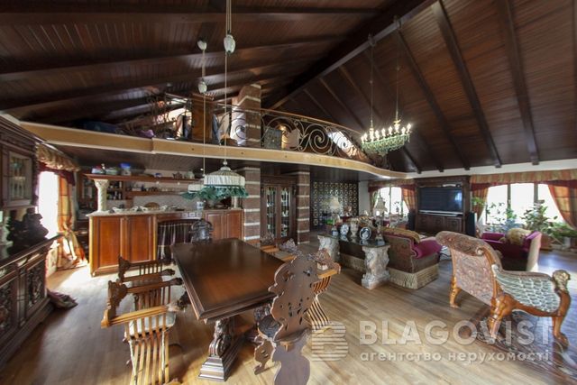 Власний ліфт та кімната під охороною: у Києві продають квартиру за 28 мільйонів гривень - фото 492777