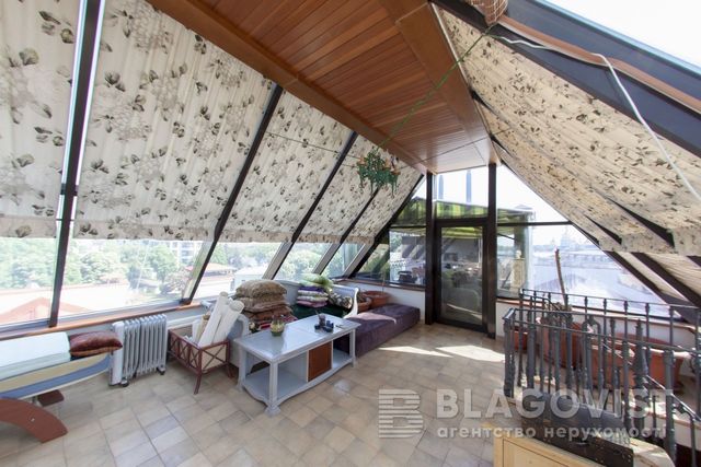 Власний ліфт та кімната під охороною: у Києві продають квартиру за 28 мільйонів гривень - фото 492782