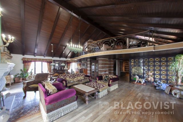 Власний ліфт та кімната під охороною: у Києві продають квартиру за 28 мільйонів гривень - фото 492784