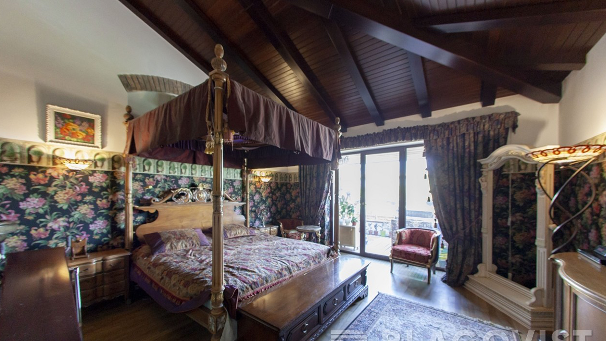 Власний ліфт та кімната під охороною: у Києві продають квартиру за 28 мільйонів гривень