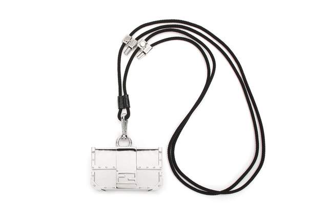 Бренд Fendi випустив чоловічий гаманець для зберігання криптовалюти - фото 492792