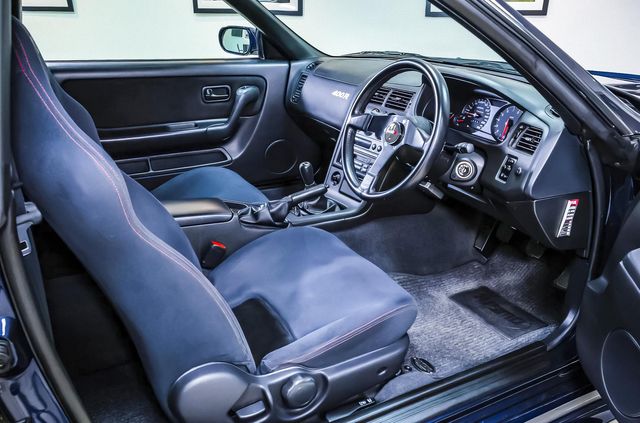 На торги виставили рідкісний Nissan Skyline GT-R: його ціна захмарна - фото 493077