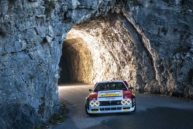 Відроджена Lancia 037 дебютувала на Раллі Монте-Карло - фото 493311