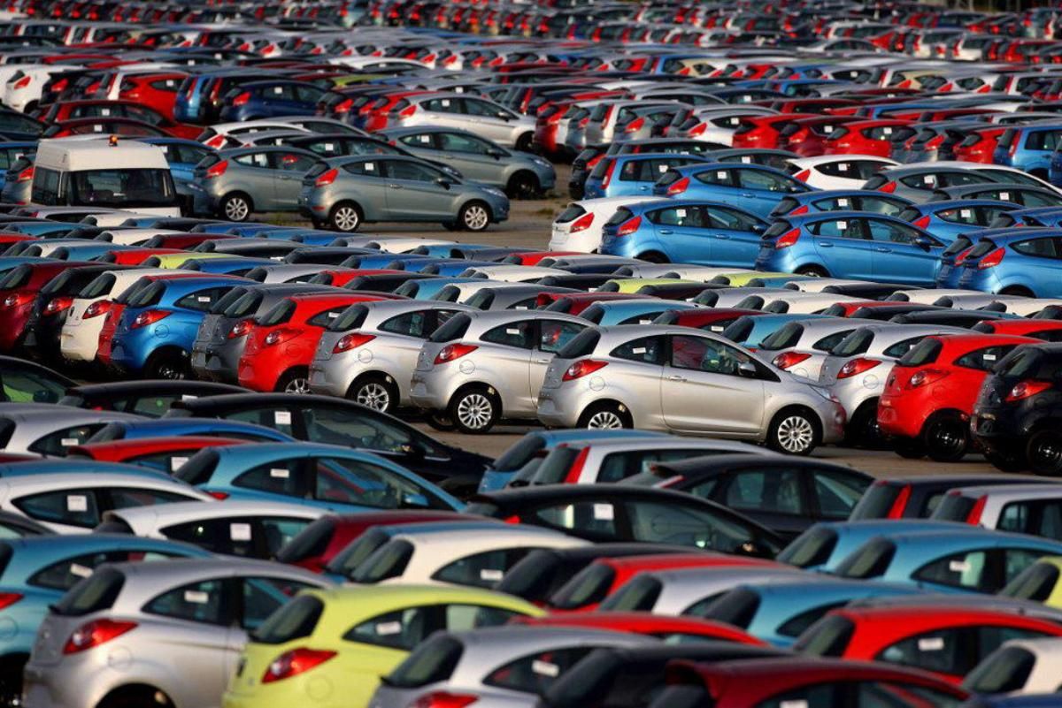 Найпошкодженіше авто та шахрайські схеми: чим жив ринок вживаних машин у 2021 році - фото 1