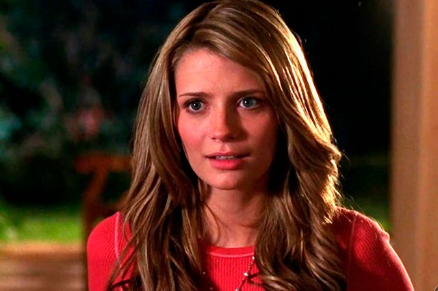 Найгарячіші образи Міші Бартон за всю кар'єру: добірка фото іменинниці (18+) - фото 493514