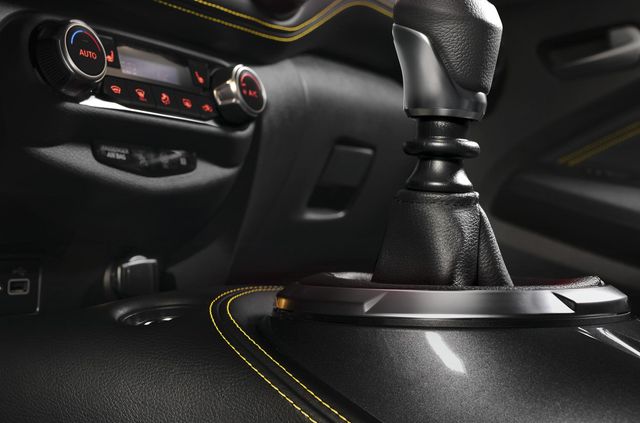 Nissan підготував особливу версію Juke напередодні прем'єри Бетмена - фото 493637