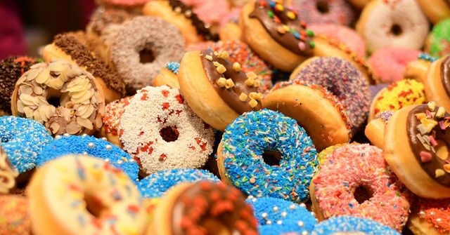 Три причини, що пояснюють наше бажання їсти солодке- фото 493662