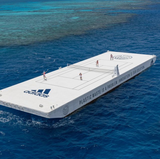Бренд adidas створив плавучий тенісний корт на Великому Бар'єрному рифі - фото 493775