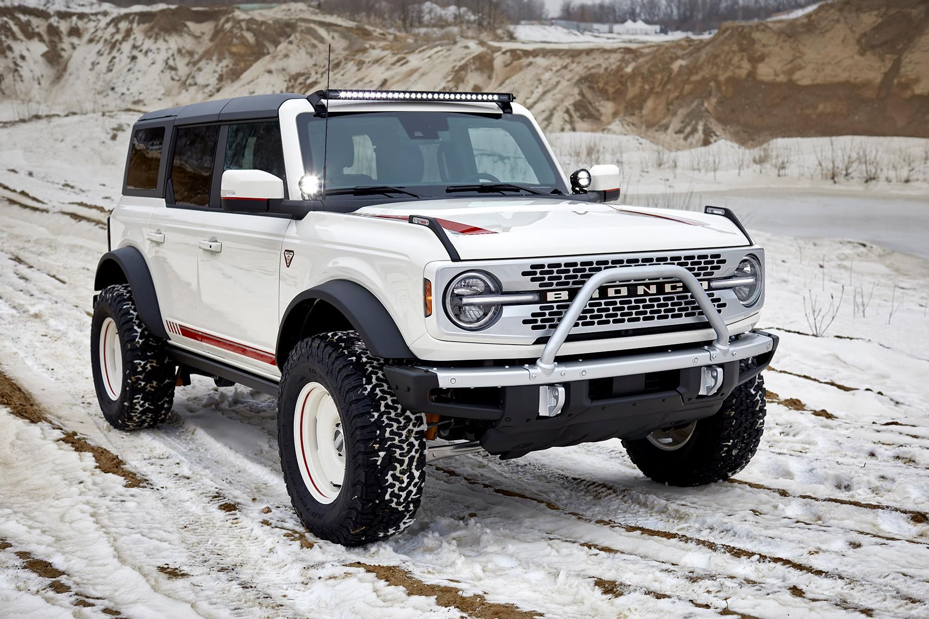 Гроші, отримані за Ford Bronco, спрямують на благодійність - фото 1
