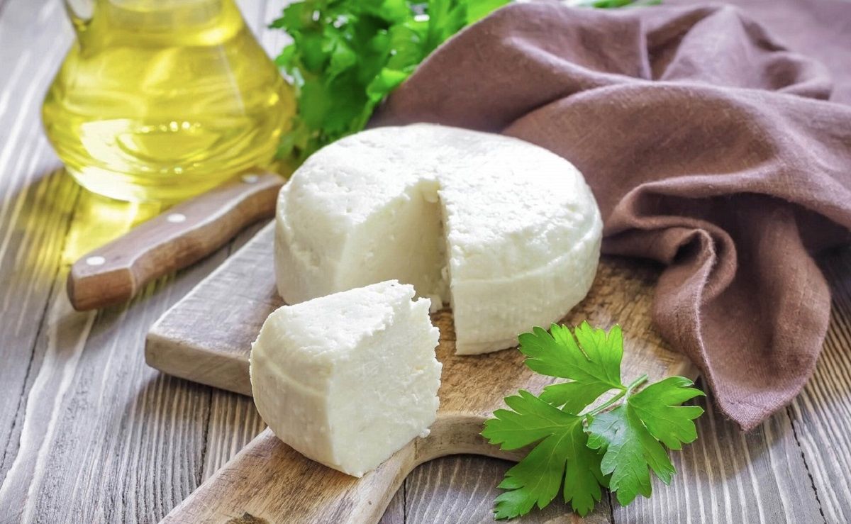 Як приготувати сир сулугуні вдома: простий рецепт з мінімуму інгредієнтів