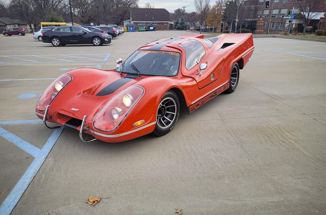 З молотка пустять невдалу репліку спортивного Porsche 917: як вона виглядає - фото 494521