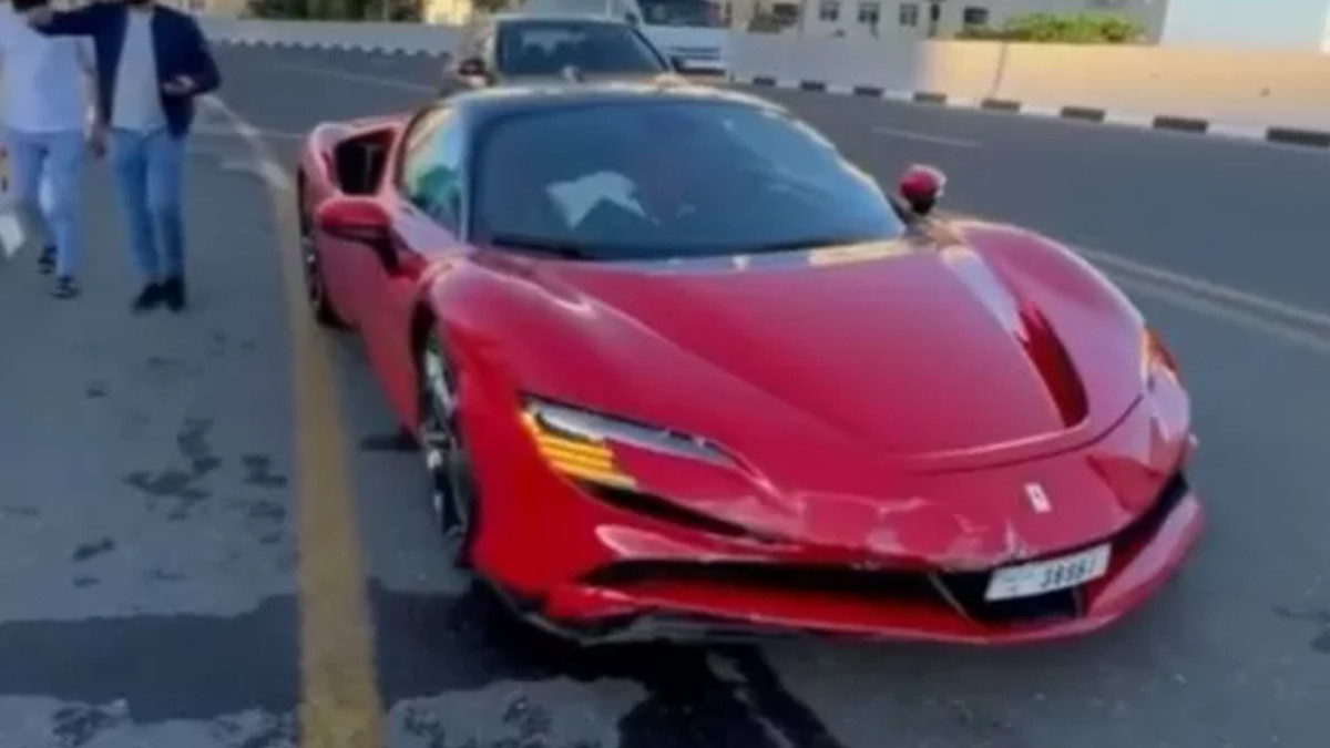Український айтішник розтрощив орендований Ferrari SF90 за мільйон доларів: відео аварії - фото 1