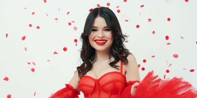 Не тримай: співачка KRISTONKO потішила новим треком до Дня закоханих - фото 495334