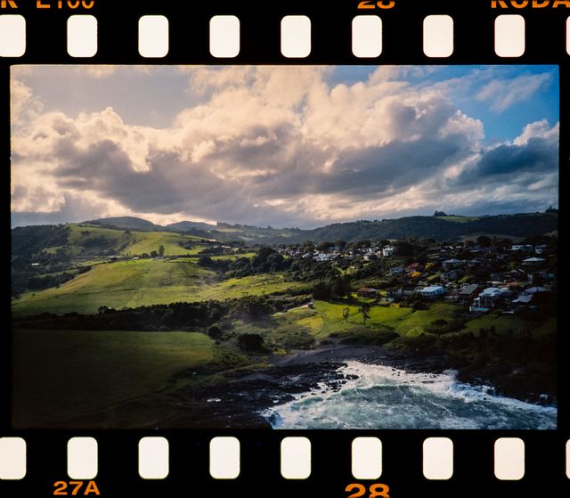 Австралієць прикріпив плівковий фотоапарат до дрона та зробив аналогові аерофотознімки - фото 495508