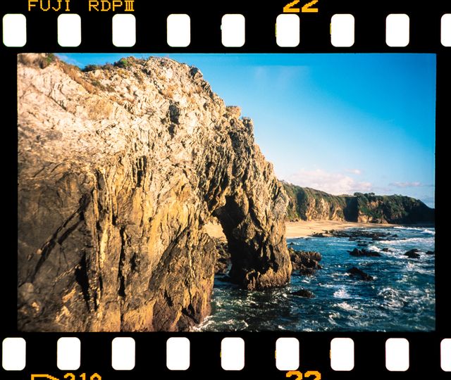 Австралієць прикріпив плівковий фотоапарат до дрона та зробив аналогові аерофотознімки - фото 495510