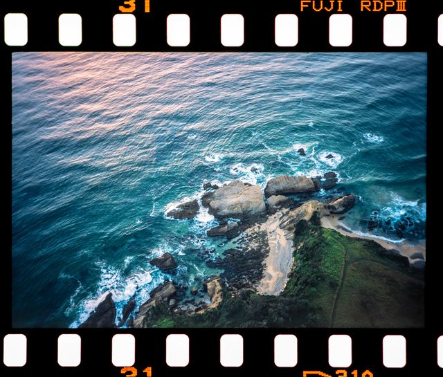 Австралієць прикріпив плівковий фотоапарат до дрона та зробив аналогові аерофотознімки - фото 495516