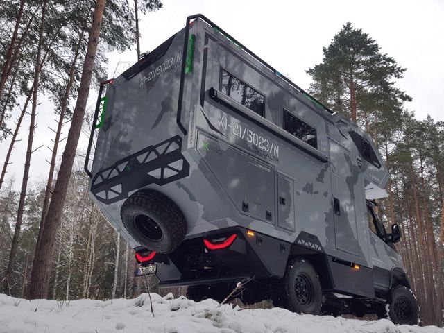 У Польщі представили кемпер для суворого бездоріжжя - фото 495643